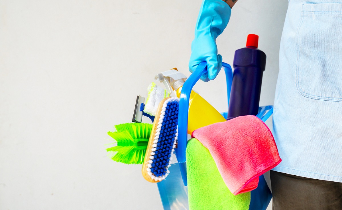Some Amazing Benefits You Can Enjoy By Hiring Cleaning Services